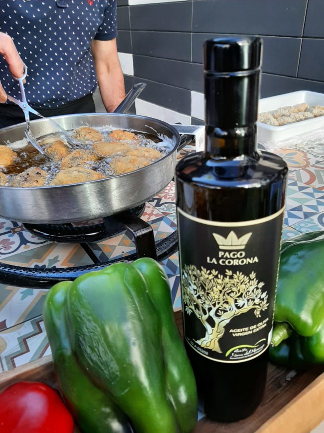Virgen Extra para una fritura de PremioConcurso Croquetas 1