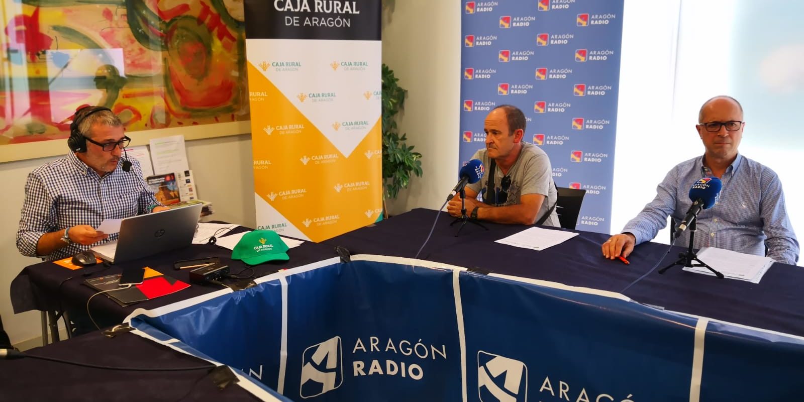 Retrasmisión programa de Aragón RAdioIMG-20220926-WA0003 Retrasmisión del programa de Carlos Espatolero, desde la oficina de Caja Rural de Aragón en Magallón